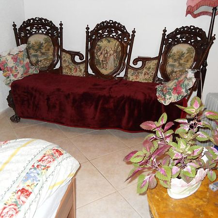 Bed&Breakfast In Flueh Hofstetten-Fluh Pokoj fotografie