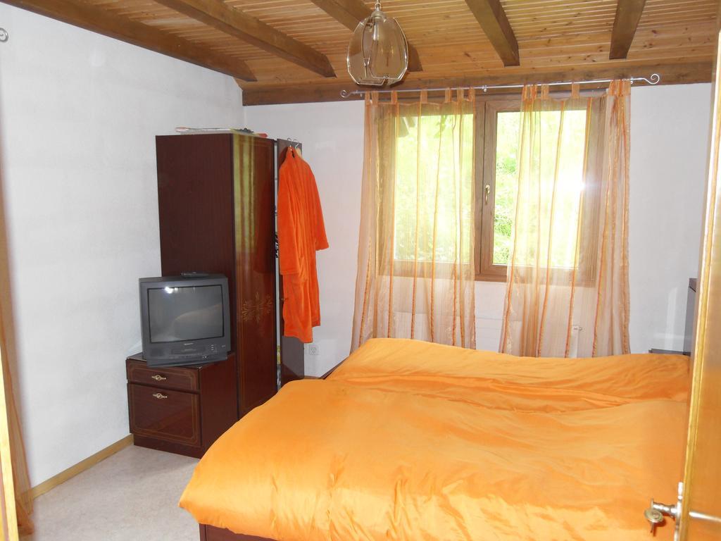 Bed&Breakfast In Flueh Hofstetten-Fluh Pokoj fotografie
