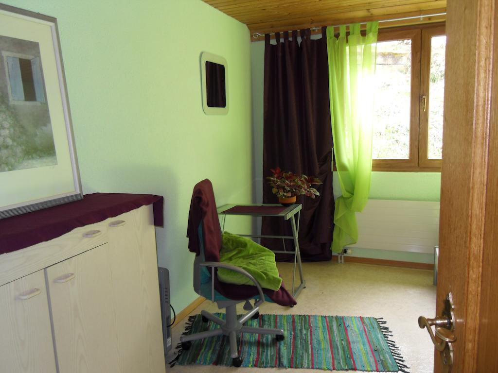 Bed&Breakfast In Flueh Hofstetten-Fluh Pokoj fotografie